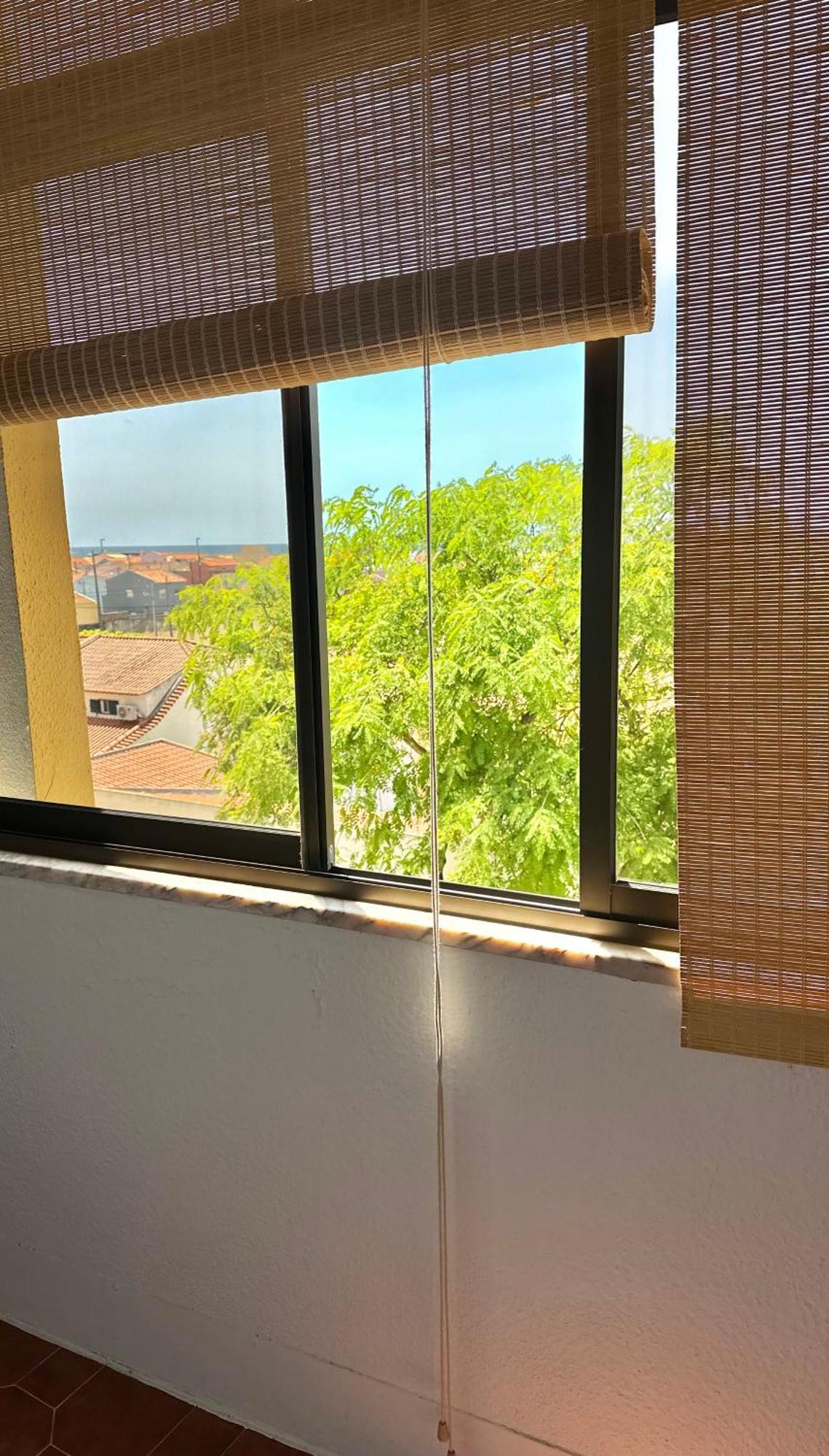 1-Bedroom Sea View Apartment With Private Balcony Costa Da Caparica, Just 5 Minutes From The Beach Costa da Caparica Exterior foto
